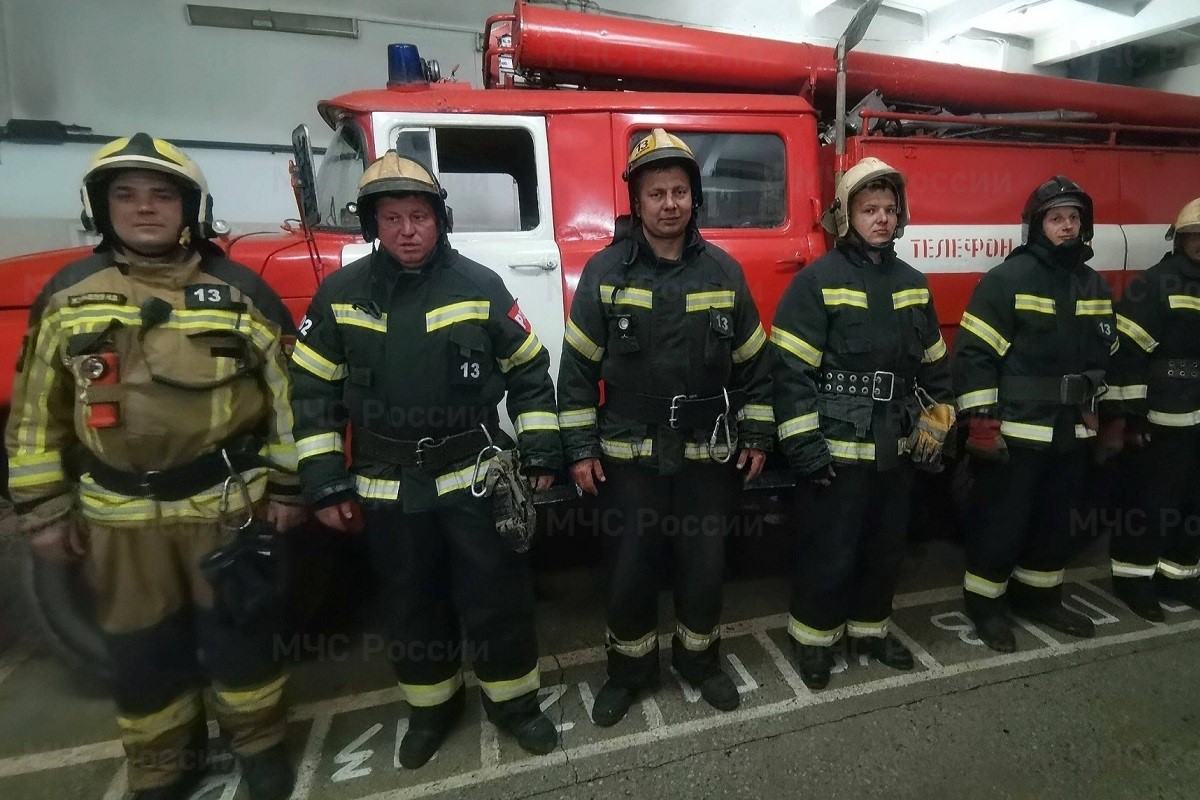 Жителя Тверской области спасли из горящей квартиры