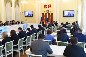 Губернатор Игорь Руденя и депутат Госдумы Владимир Васильев прокомментировали итоги заседания правительства Тверской области