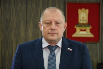 Председатель Заксобрания Тверской области Сергей Голубев поздравил жителей с Днем Победы