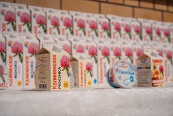 Для ветеранов и детей войны устроили экскурсию и праздничную программу на предприятии ЗАО «Калининское»