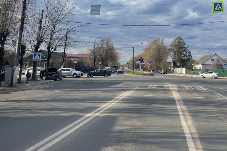 Два человека пострадали в ДТП на улице Туполева в Твери