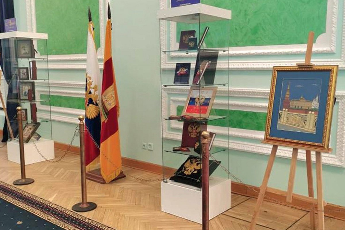 Торжокские золотошвеи в Кремле представили уникальную экспозицию