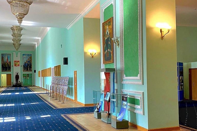 «Торжокские золотошвеи» в Кремле представили уникальную экспозицию