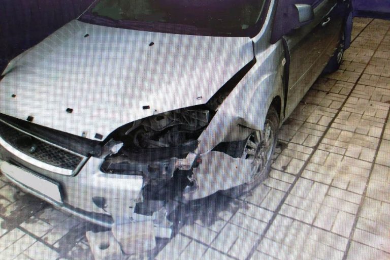 В Тверской области мужчина разбил угнанную машину и сделал вид, что ничего не было