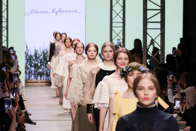 Тверской дизайнер Мария Рыбакова представила коллекцию одежды на Московской неделе моды
