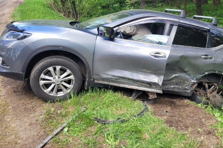 Под Тверью столкнулись четыре автомобиля