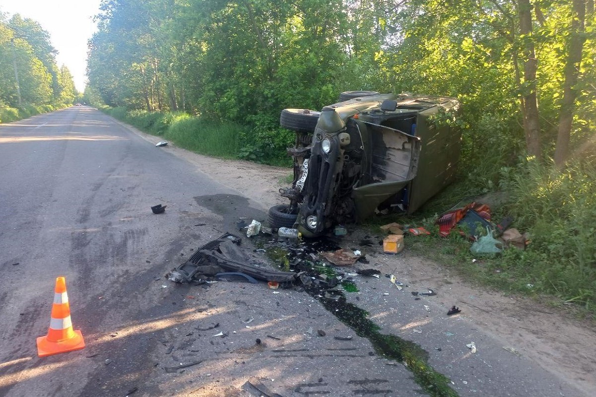 Два человека пострадали в лобовом ДТП в Кимрах