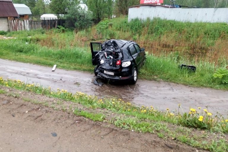 Двое детей пострадали в тройном ДТП на М-10 в Тверской области