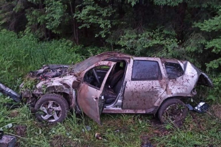 Водитель кроссовера погиб в ДТП на М-9 в Тверской области