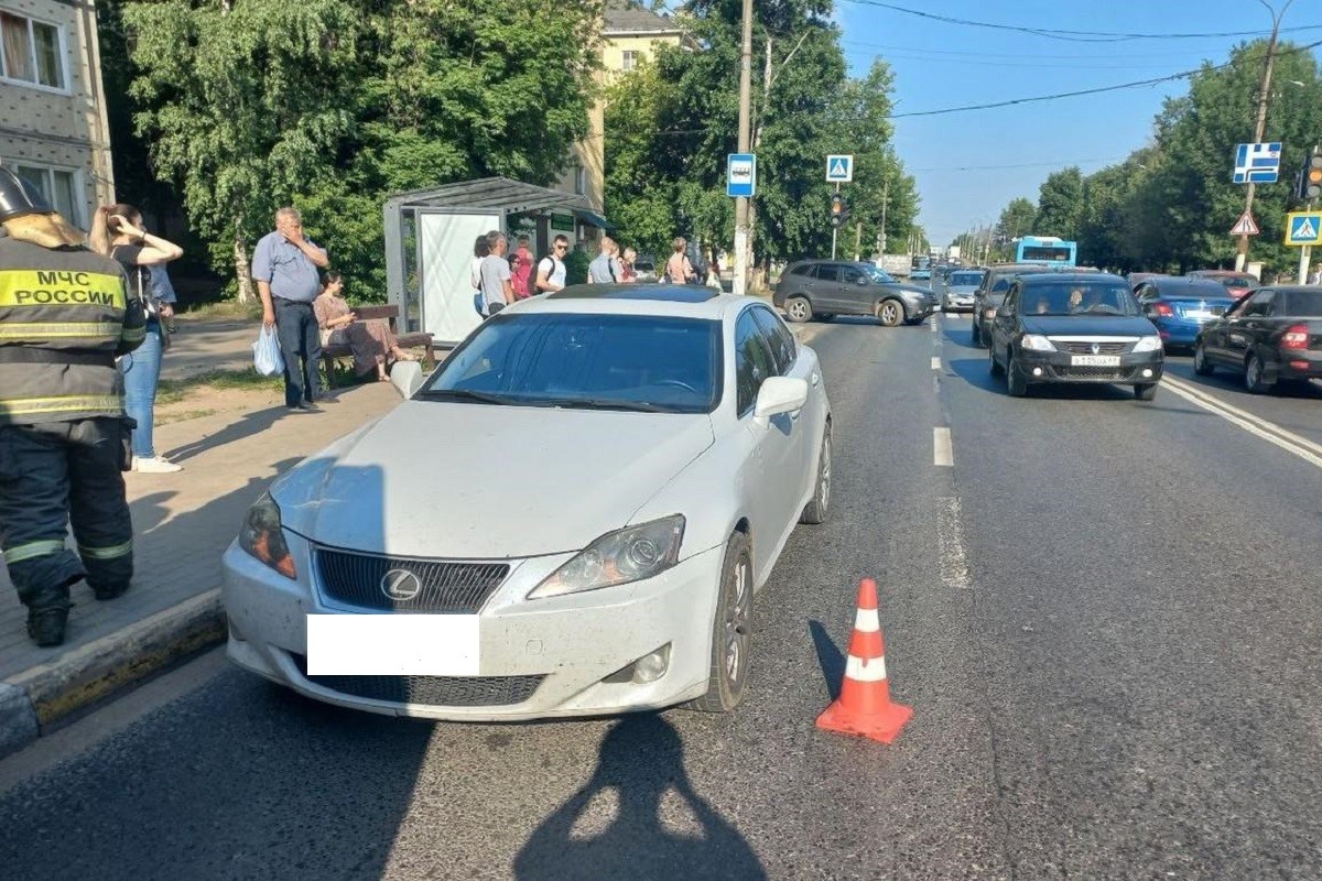 В Твери сбили пенсионерку, перебегавшую дорогу на красный