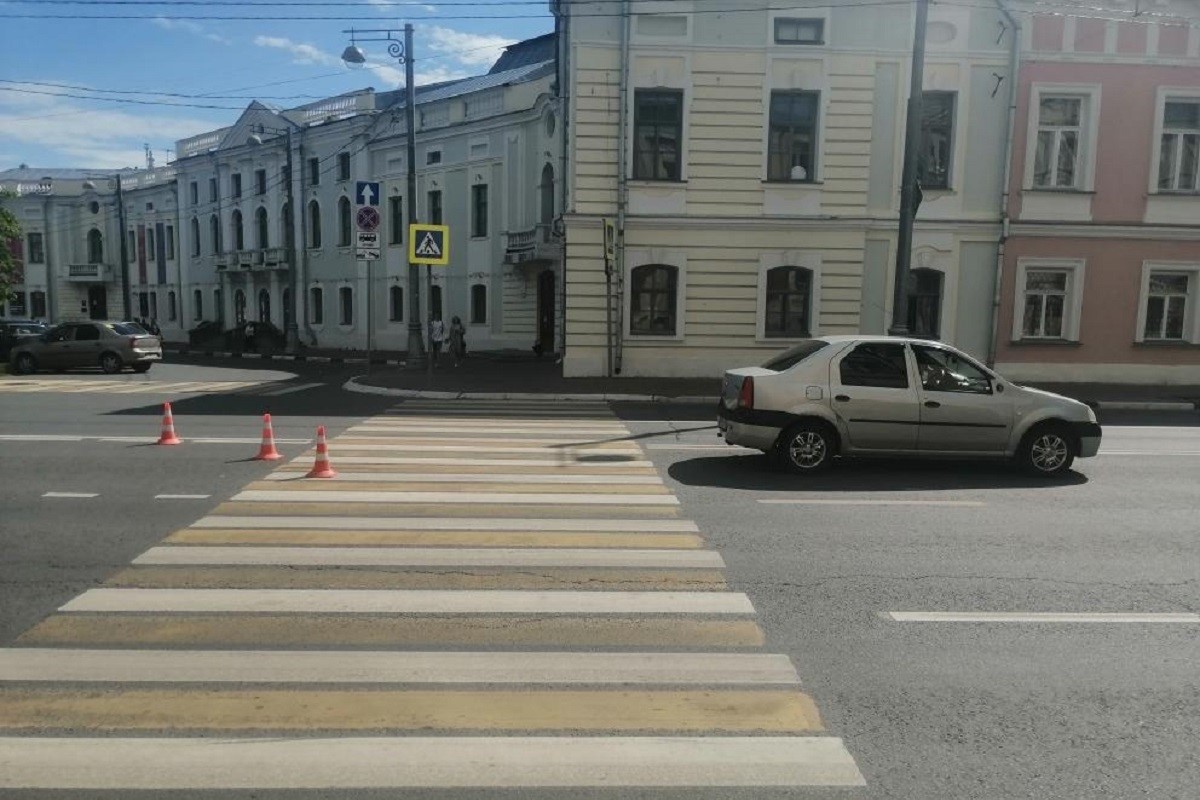 На переходе в центре Твери сбили пешехода