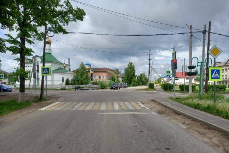 В Тверской области автомобилисты сбили двух девочек