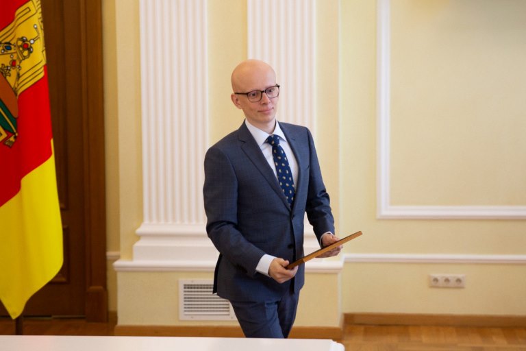Игорь Руденя наградил лучших ученых Тверской области за выдающиеся достижения