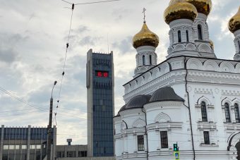 На башне железнодорожного вокзала в Твери установили новые часы