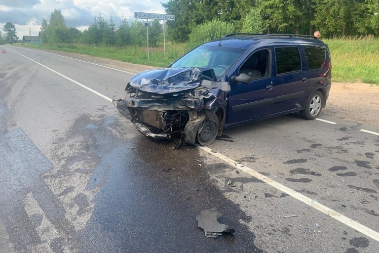 Молодой мужчина пострадал в ДТП с участием ГАЗели и LADA в Тверской области