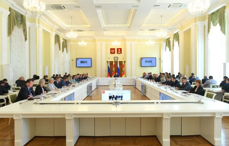 В Тверской области 5172 ребенка получат бесплатно школьные наборы