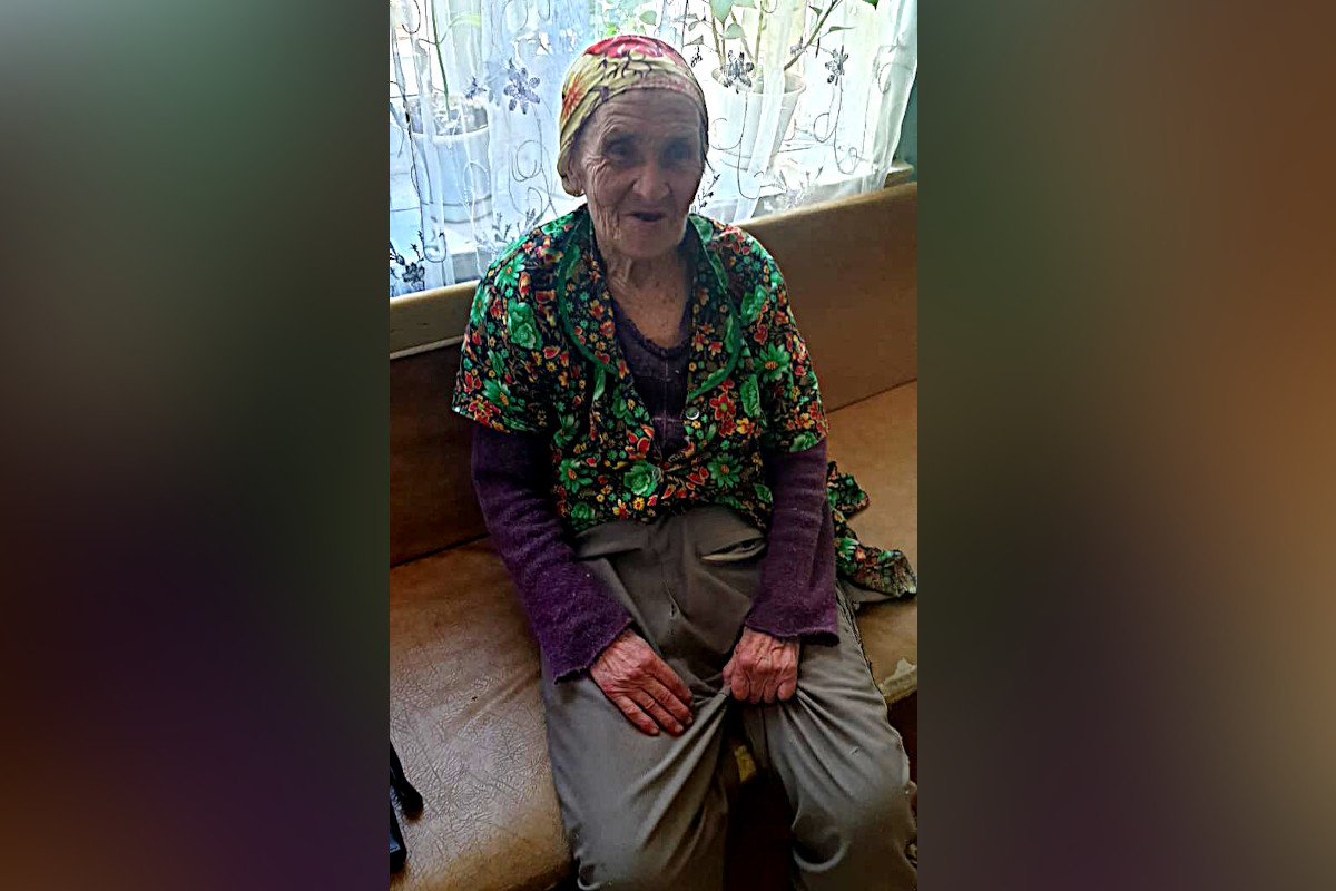 В Тверской области полицейские нашли блуждавшую почти сутки по лесу 82-летнюю бабушку