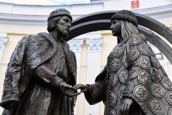 Игорь Руденя поздравил жителей Тверской области с Днем семьи, любви и верности