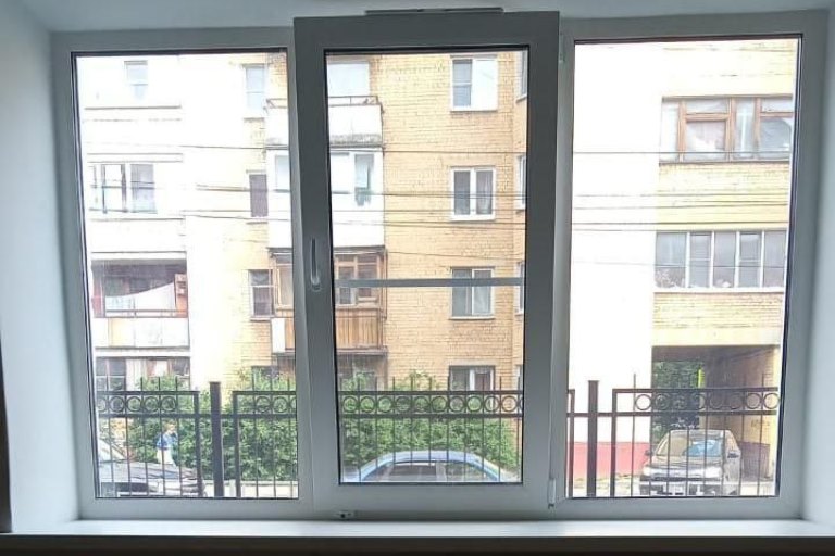 По поручению Игоря Рудени в общежитии Тверского технологического колледжа заменили 119 окон