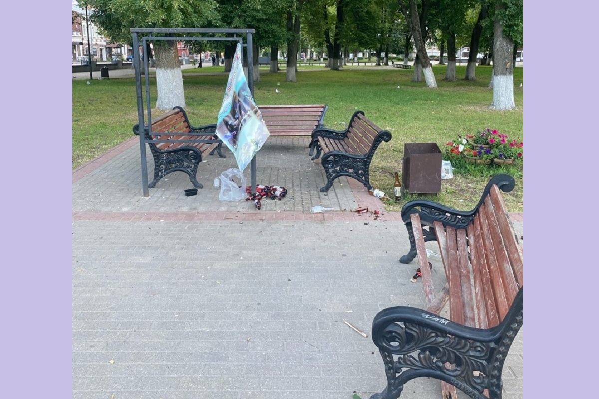 Жители города в Тверской области опубликовали чудовищное фото разгула вандалов