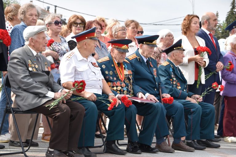 В Твери отметили 79-ю годовщину победы в Курской битве В Твери отметили 79-ю годовщину победы в Курской битве