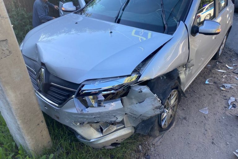 Один человек пострадал в результате столкновения Ford и Renault в Конаково