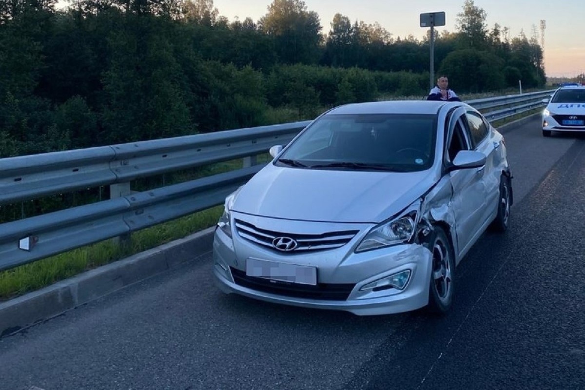 Сон за рулем стал причиной аварии на М-11 в Тверской области