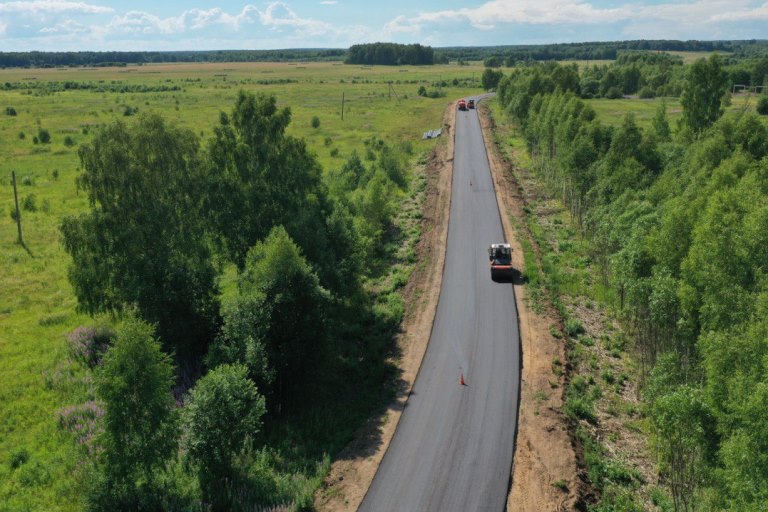 Ремонт дороги, связывающей юго-западные районы Тверской области с трассой М-10, идет с опережением сроков