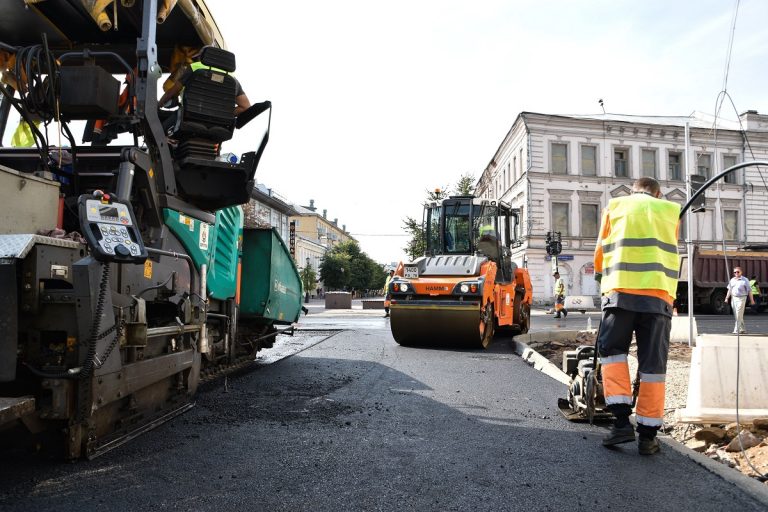 В Твери проверяли качество ремонта дорог