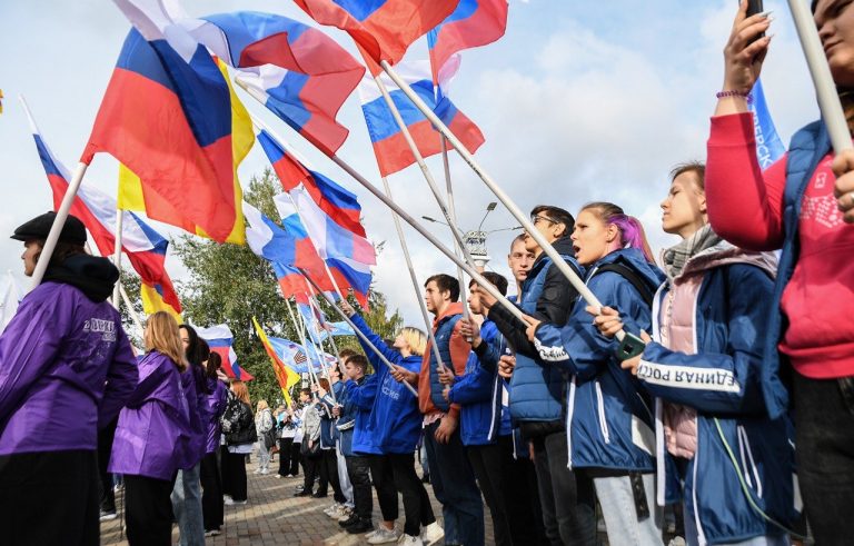 В Твери прошел митинг в поддержку референдума по вопросу вхождения четырех новых регионов в состав РФ