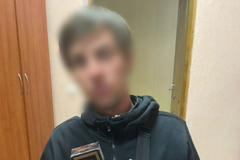 Житель Твери промышлял кражами парфюмерии Житель Твери промышлял кражами парфюмерии
