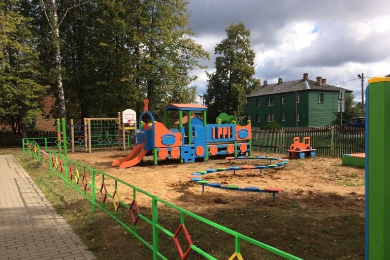 Жительница Тверской области попросила у Губернатора площадку для детского сада