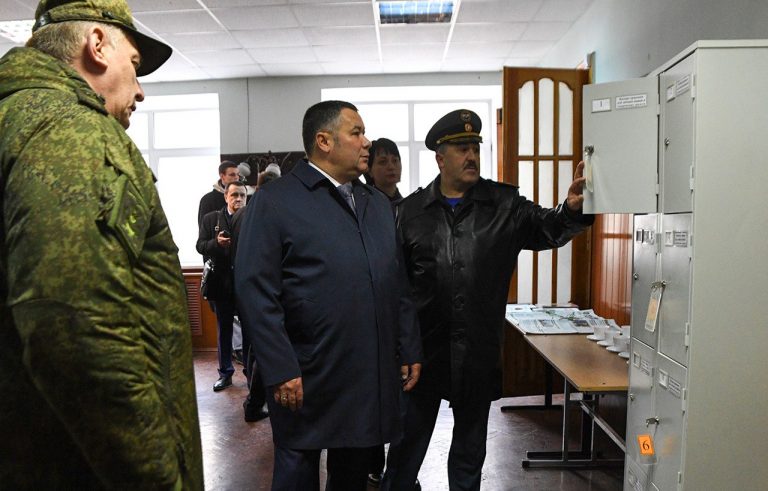Губернатор Игорь Руденя встретился с мобилизованными гражданами на сборном пункте в Твери