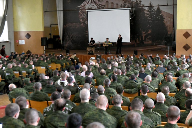 Юлия Чичерина выступила в Твери перед мобилизованными