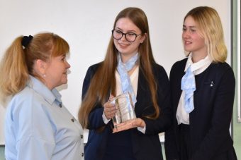 Ученики тверской школы обыграли в интеллектуальной игре сверстников из Подмосковья
