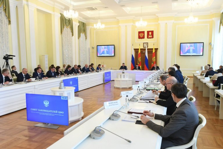 В Твери проходит заседание Совета законодателей ЦФО при полномочном представителе Президента РФ
