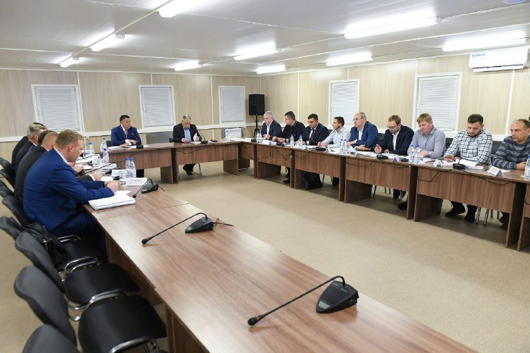 Игорь Руденя и Вячеслав Петушенко провели совещание на площадке строительства Северного обхода Твери