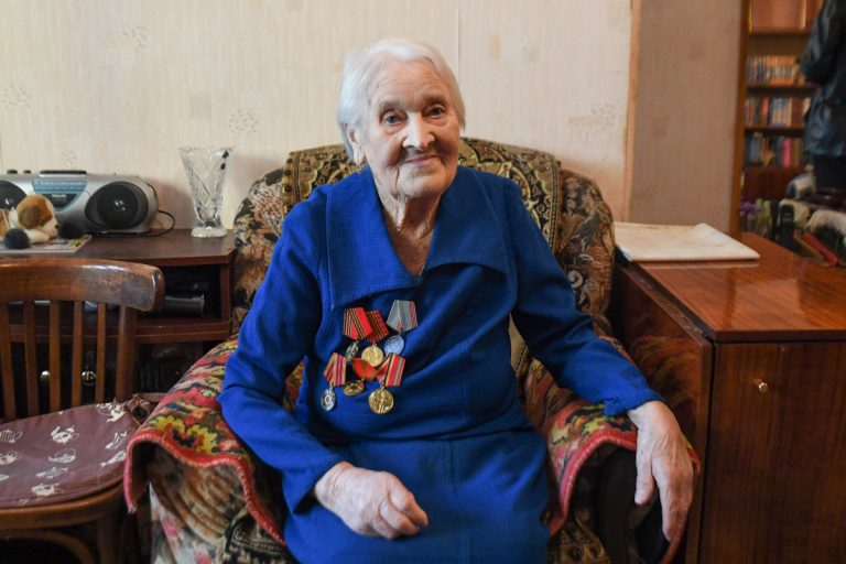 В Твери 100 лет исполнилось ветерану войны Пелагее Неустроевой