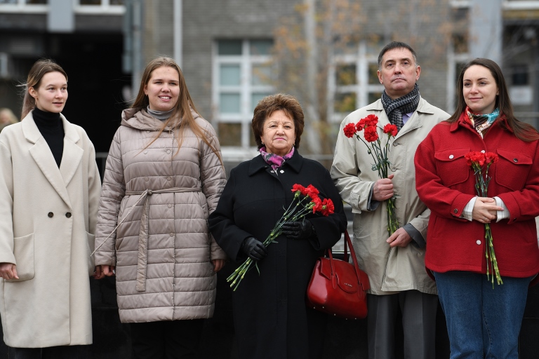 В Твери открыли монумент, посвященный комсомольцам и молодежи Верхневолжья