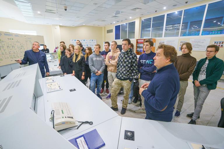 60 студентов Московского энергетического института познакомились с работой Калининской атомной станции