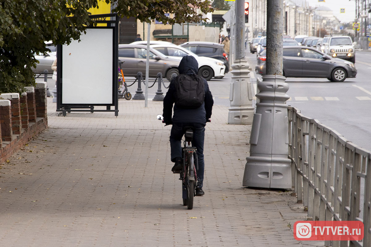 Около 900 тысяч рублей выплатит велосипедист, спровоцировавший ДТП под Тверью