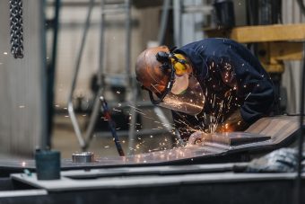 С 10 октября школьников и студентов в Тверской области отправили учиться работать