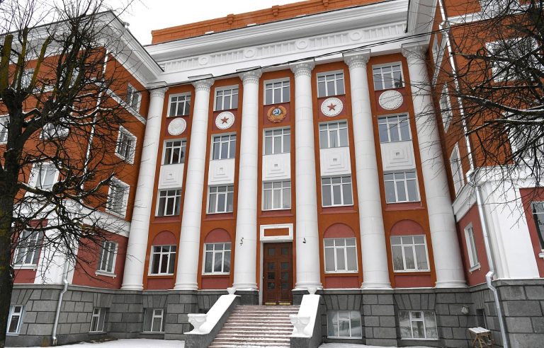 В Твери завершается капитальный ремонт "Дома Ворошиловских стрелков"