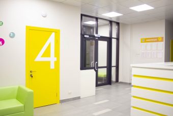 Центр здоровья «Детство»: ведущие детские врачи и комфортные условия для юных пациентов