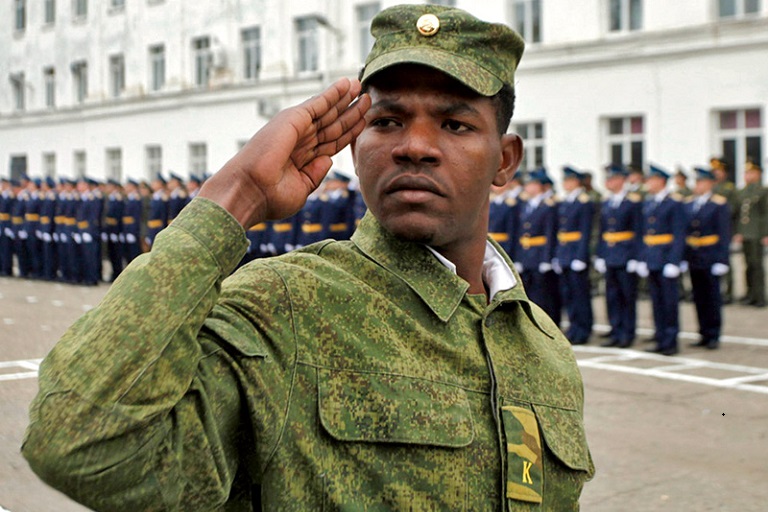 18-летние иностранцы могут пополнить ряды Вооруженных Сил России