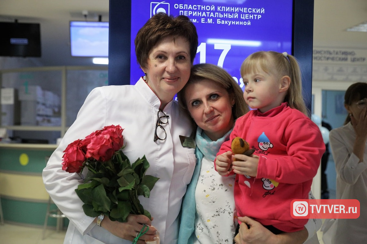 Появивившиеся на свет раньше срока в Тверской области дети поделились достижениями со своими докторами