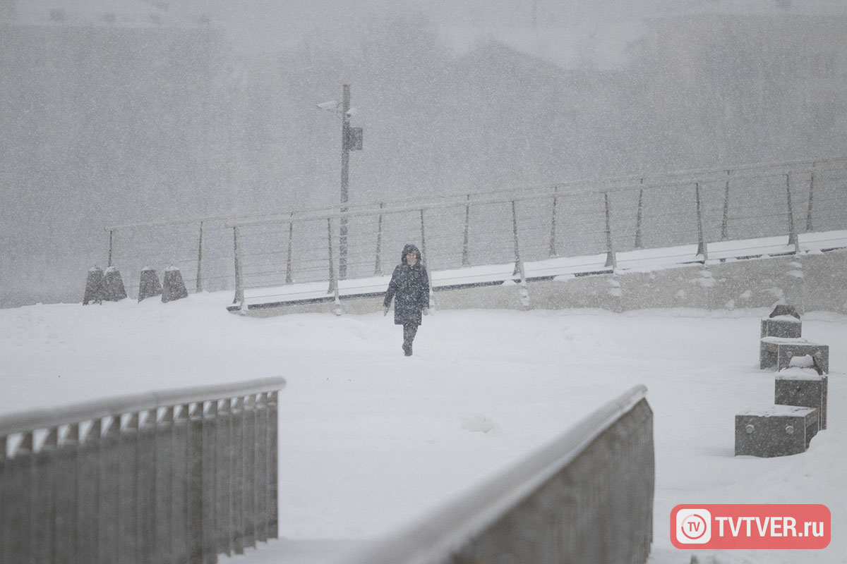 Названы районы Тверской области, которые в ночь на 28 декабря завалит снегом
