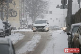 Коммунальные службы устроили круговорот снега в Твери