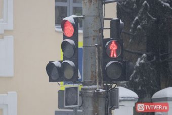 Названо внушительное количество светофоров и дорожных знаков, установленных за год в Тверской области