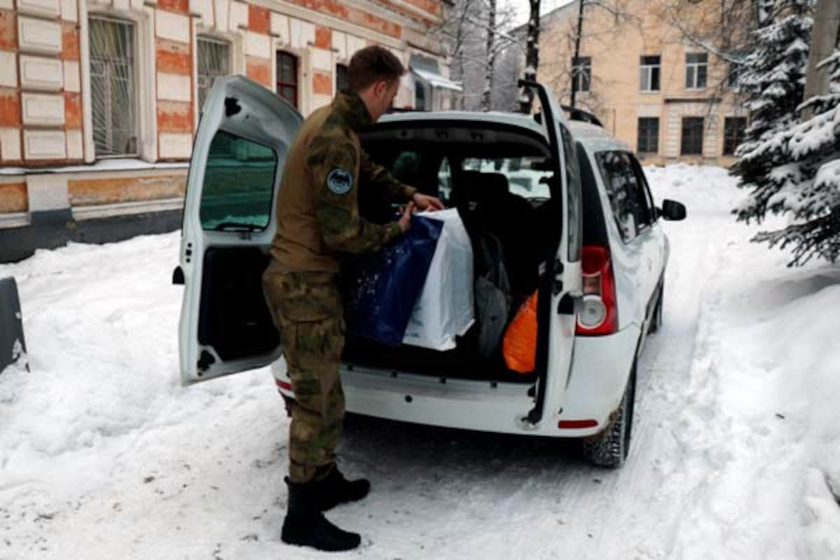 В Твери получившим ранения в ходе СВО бойцам вручили новогодние подарки